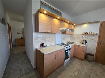 Predám velký 2-izbový byt po komplet rekonštrukcii ZARIADENÝ - 18