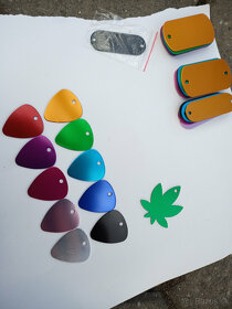 kovové trsatko - 18