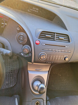 Honda Civic 2.2Cdti len 159tis km - 18