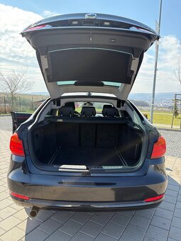 P: BMW 3 GT  320D - 18