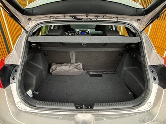 Hyundai i30 1.6 CRDi DOHC 16V Fleet - 18