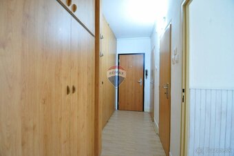 PRENÁJOM, 1-izbový byt, Poprad - Západ, Ul. Štúrova, blok Ze - 18