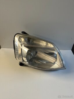 Predne svetlomety Peugeot - 18
