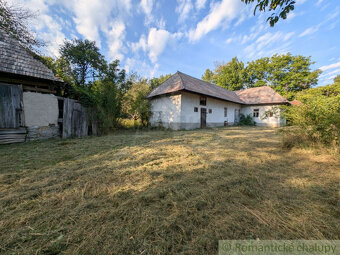 Priestranný pozemok s pôvodným domom - Kolonica, okr. Snin - 18