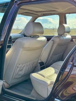 BMW E32 750i Brokatrot - 18