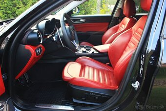 Alfa Romeo Giulia 2.0 Turbo 280 Veloce AT AWD - 18