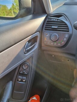 Citroën C4 Picasso 1.6 HDi – 7-miestny - 18