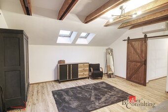 4 izbový rodinný dom, 230 m2, 10 ár záhrada, blízko Nitry - 18