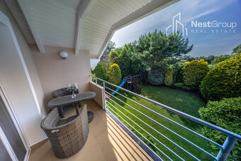RODINNÁ VILA S BAZÉNOM, POZEMOK 975 m2, DVOJGARÁŽ,TOP POLOHA - 18
