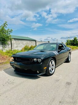 Dodge Challenger R/T Plus V8 5.7 Hemi - 18