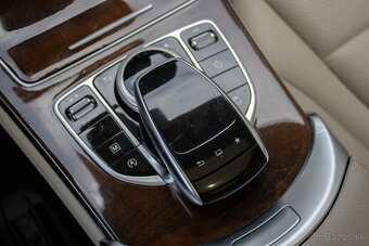 Mercedes-Benz GLC SUV 250 4MATIC A/T - 18