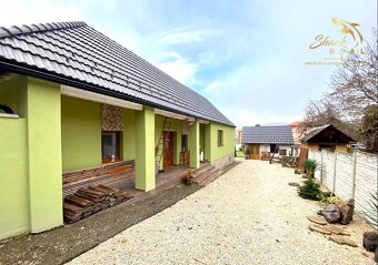 Príjemný a moderný rodinný dom, vhodný aj ako chalupa - 18
