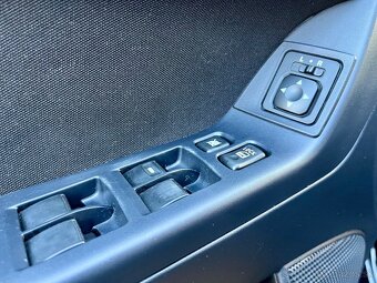 Mitsubishi Lancer 1.6 MIVEC Benzín Sportback 86kW + Xenóny - 18