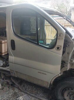 Renault trafic vivaro 1.9 dci 74kw diely stříbrná - 18