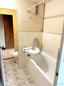 Predaj priestrenného 3izb.  bytu 88m2 + 4xloggia ,v centre m - 18