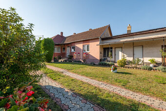 Rodinný dom s veľkým pozemkom | 2 064 m² | Komárovce - 18