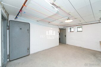 NA PREDAJ 3 izbový byt s garážou, 2x pivnica, Nové Mesto n/V - 18