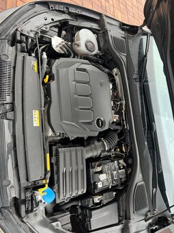 VW Golf VIII Variant 2.0 TDI 85kw DSG - 18