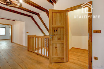 Vidiecka romantická vila na 840 m², 25 min. od Petržalky - 18