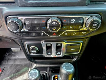 Jeep Wrangler Sport JL, 35" Pneu, 3,6 V6, DPH, NEBOURANÉ - 18