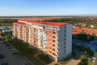 Na predaj 2-izbový byt s parkovacím miestom a loggiou v SC - 18