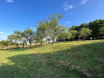 Stará Turá - atraktívny 1600 m2 stavebný pozemok s výhľadom - 18