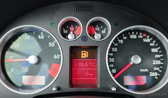 AUDI TT Coupe 1.8i 180koní Benzín + LPG - 18