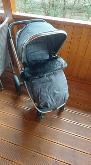 MOON RESEA S - 18