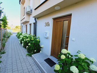 2-podlažný dom so zahradou na jazerách v Senci - 18