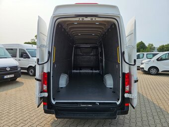 Volkswagen Crafter L4H3 2.0 TDi/140hp - 2020 - 18