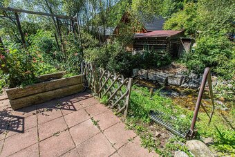 Krásne bývanie v 3-izbovom byte s altánkom a veľkou záhradou - 18