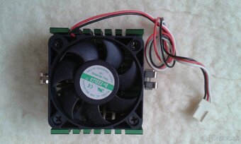 Intel Pentium 4 s775 + Intel Celeron s370 + 3x Active cooler - 18