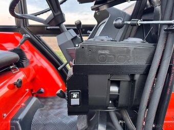 KUBOTA GL23 vyhřívaná kabina • radlice + sypa - 18