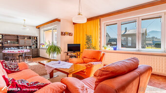 FINREA│5 izbový rodinný dom s garážou v tichej ulici - Záska - 18