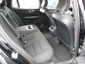 Volvo V60 B4 Momentum Pro A/T - 18