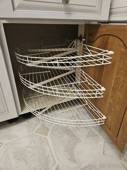 Masívna kuchynská linka z Nemecka so spotrebičmi - 18