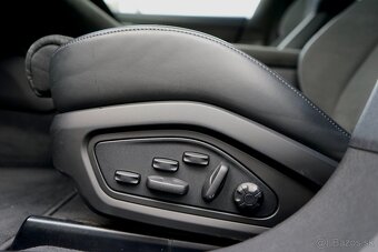 Porsche Taycan Sport Turismo GTS - 18