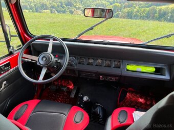Jeep Wrangler 2.5 Benzín 90kw, 5MT TOP STAV - 18