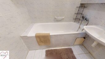 Z vchodu rovno do školy, na predaj praktický 3 izbový byt, A - 18