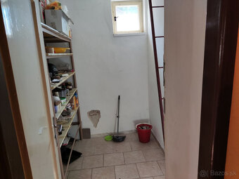 Ponúkame na predaj Rodinný dom na Samovej ul. v DNV - 18