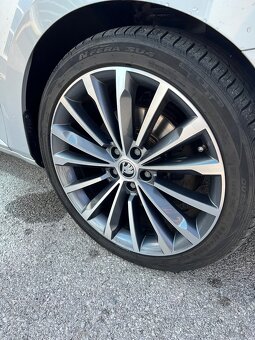 Škoda Superb 3 2.0TDI DSG 4x4 - 18