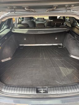 Kia ceed sw gold - 18