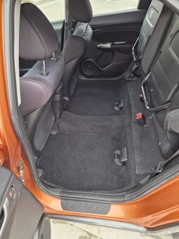 Honda Civic 5D SPORT 1.8 I-VTEC BENZÍN 
I-Vtec - 18