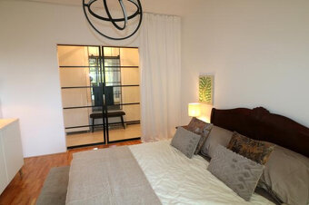 Prenájom 2 - izbového bytu Bulvár - 18