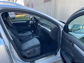 Škoda Superb 2,0 TDi - 18