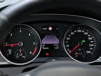 Volkswagen Passat Variant 2.0 TDI Elegance DSG 150PS 2021 - 18