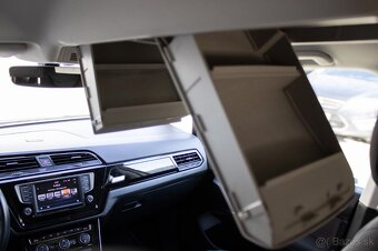 VW Touran Hi-line 100% stav - 18