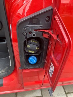 Predám Volkswagen T6 caravelle  9miestne 4x4 - 18