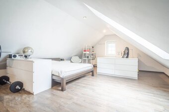 TOP ponuka: Priestranný dom s nádherným pozemkom - 18