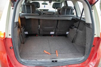 Renault Grand Scénic 1.9 dCi 96kW 7-miestne 2011 - 18